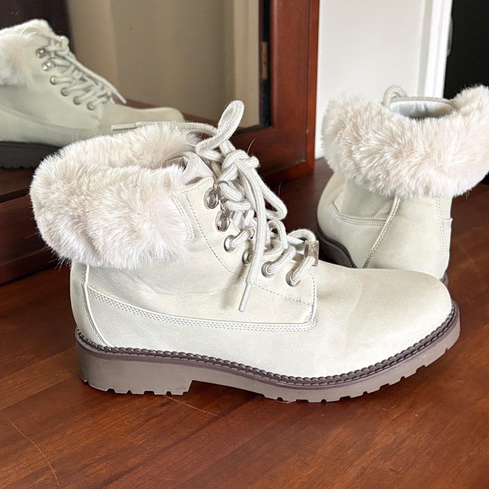 NWOT White Furry Work Boot
